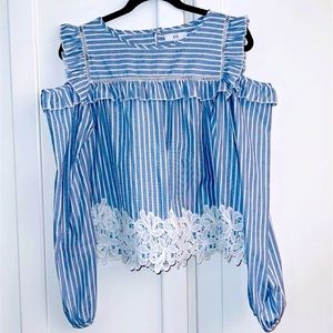 Shoulder holed long sleeve top